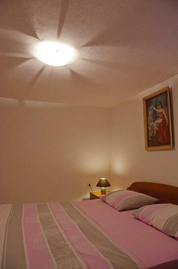 Large And Charming Apartment Near Beach With Big & Sunny Terrace Sumartin Exterior foto