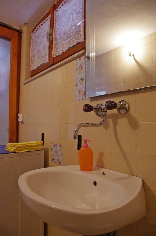 Large And Charming Apartment Near Beach With Big & Sunny Terrace Sumartin Exterior foto